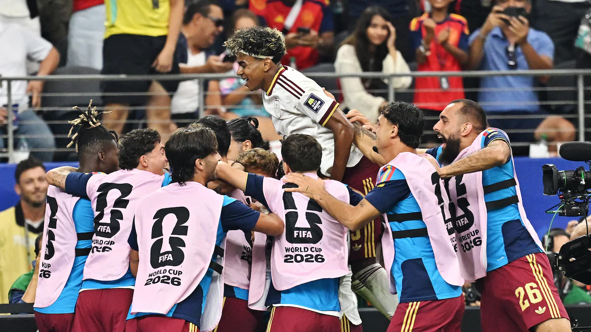 L’Espagne surclasse la France et rejoint la finale
